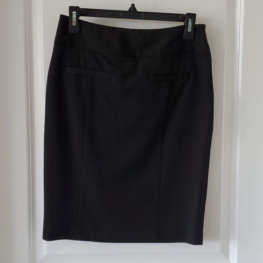 Inc black skirt pleated